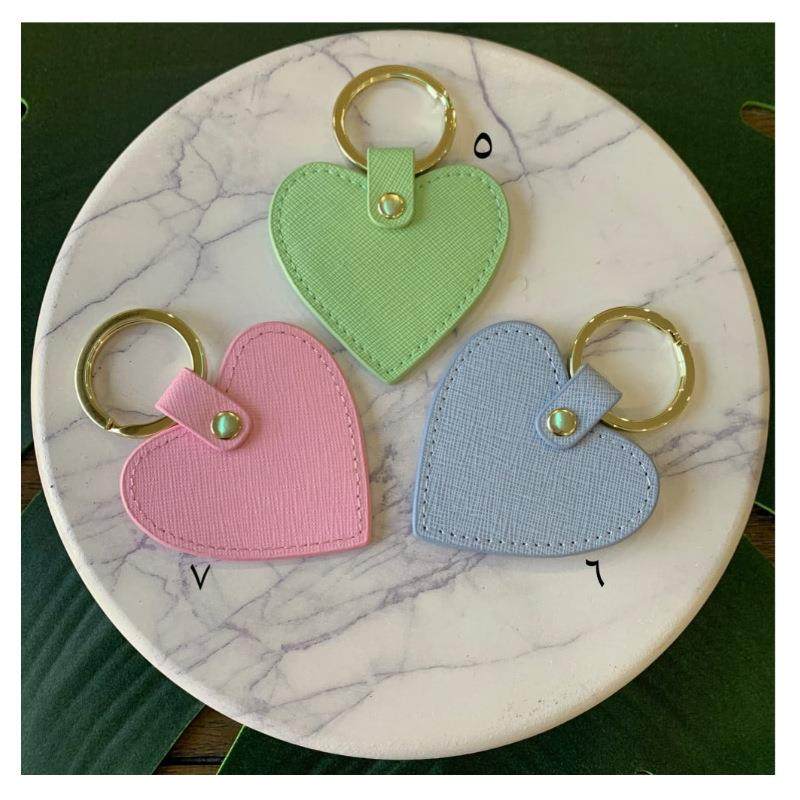 跨境现货爱心皮革钥匙扣金属钥匙圈挂饰配件PU皮心形激光雕刻