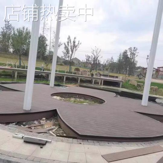 W*塑木家用户外地板实心圆孔二代压花板材露台木塑共挤围栏板墙板