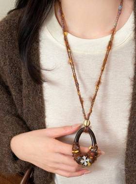 咖色不规则毛线项链女2025新款可调节秋冬毛衣链小众独特吊坠配饰