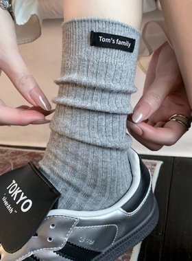 灰色字母布标袜子女春秋纯棉中筒袜miu系竖条堆堆袜ins韩版长袜冬