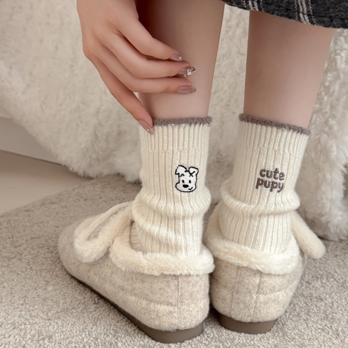 可爱日系小狗刺绣保暖羊毛堆堆袜
