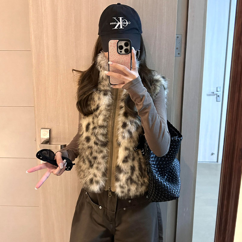 秋冬2025新款时尚高级感百搭外套