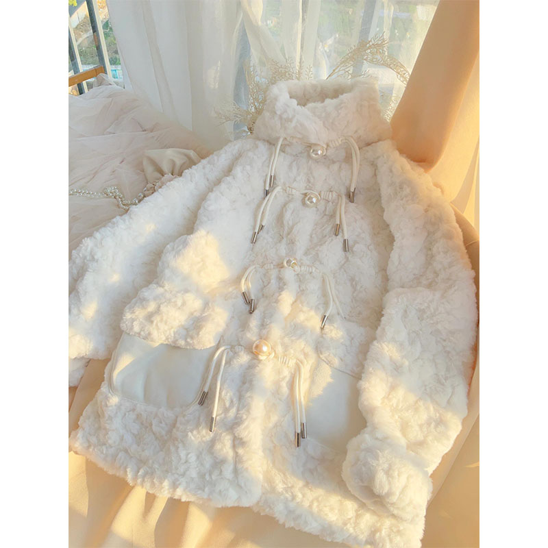 巨好看的秋冬独特漂亮毛绒外套女