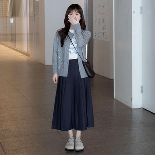 2025超火立秋穿搭一整套时尚慵懒风毛衣开衫百搭半身裙两件套装女