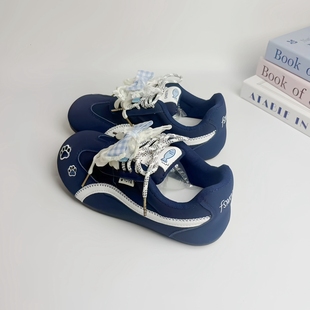 2026新款秋季鞋子百搭内增高韩版板鞋复古圆头软底休闲德训鞋女童