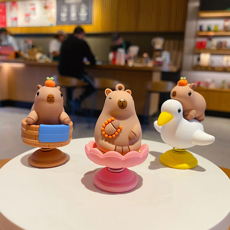 原创卡皮巴拉摇摇乐桌面摆件