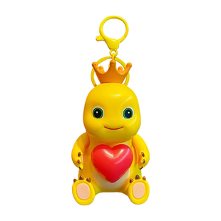 百茂发光抱心奶龙2025新款车钥匙扣男书包挂件公仔情侣钥匙链女款