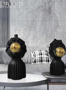 北欧轻奢创意艺术吹泡泡女孩现代客厅样板房电视柜家居软装饰品