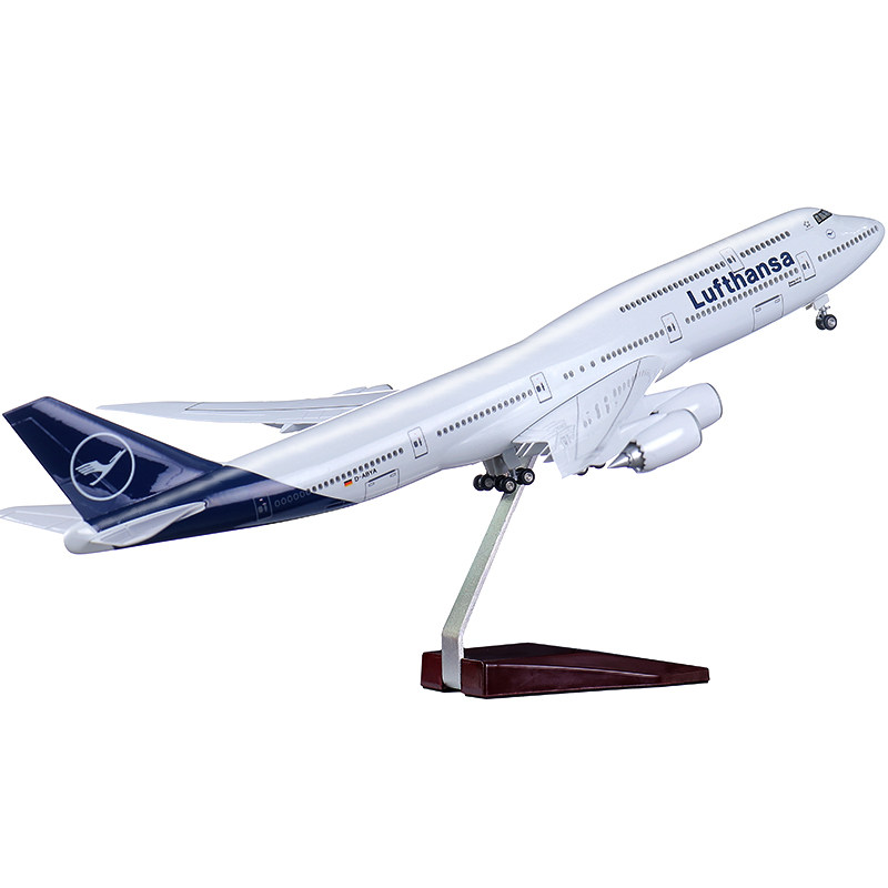 47厘米拼装飞机模型带轮子带灯波音b747-8汉莎航空新涂装仿真客机