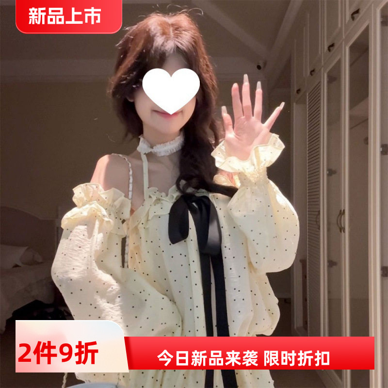 薄雾白茶 秋日优雅千金感大蝴蝶结一字肩上衣波点裙裤氛围感套装