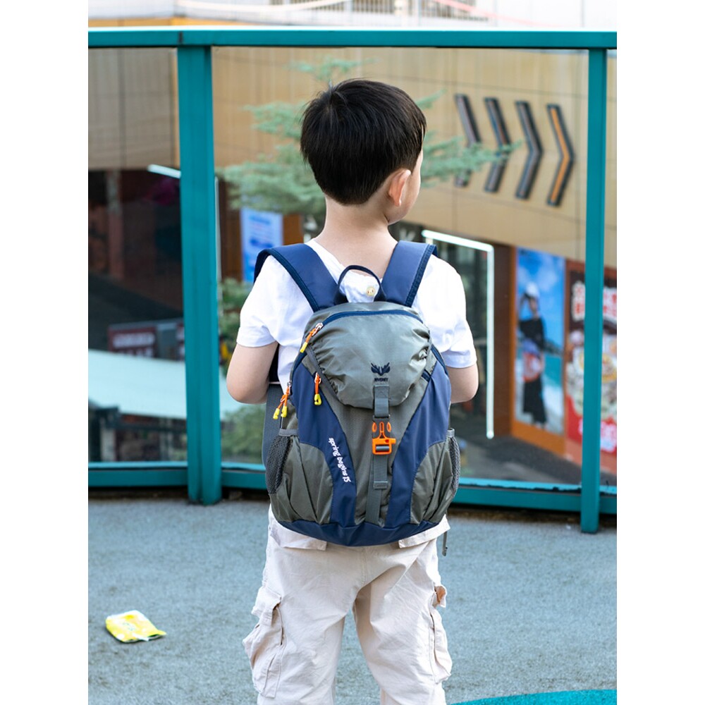 英伦儿童旅行小背包女轻便户外小学生秋游双肩包超轻外出旅游男生