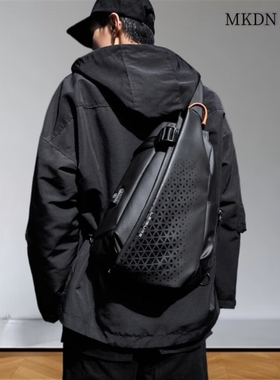 正品【MKDN】2025新款书包男学生胸包腰包超大容量旅游运动背包男