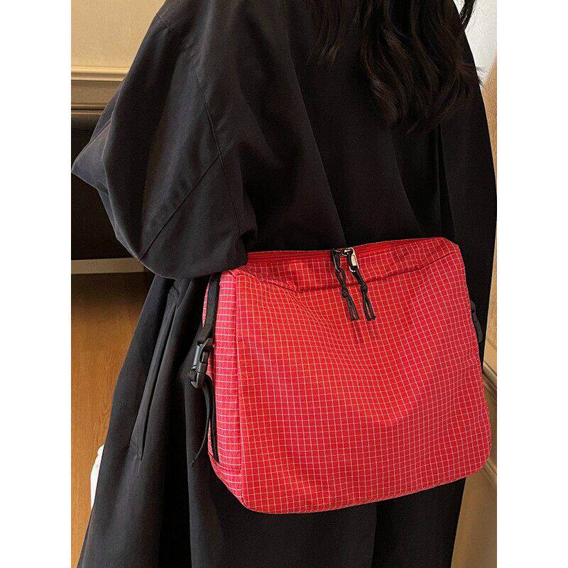 Cienda Kuelta 高级感轻便大容量斜挎包包女格子帆布单肩腋下包潮