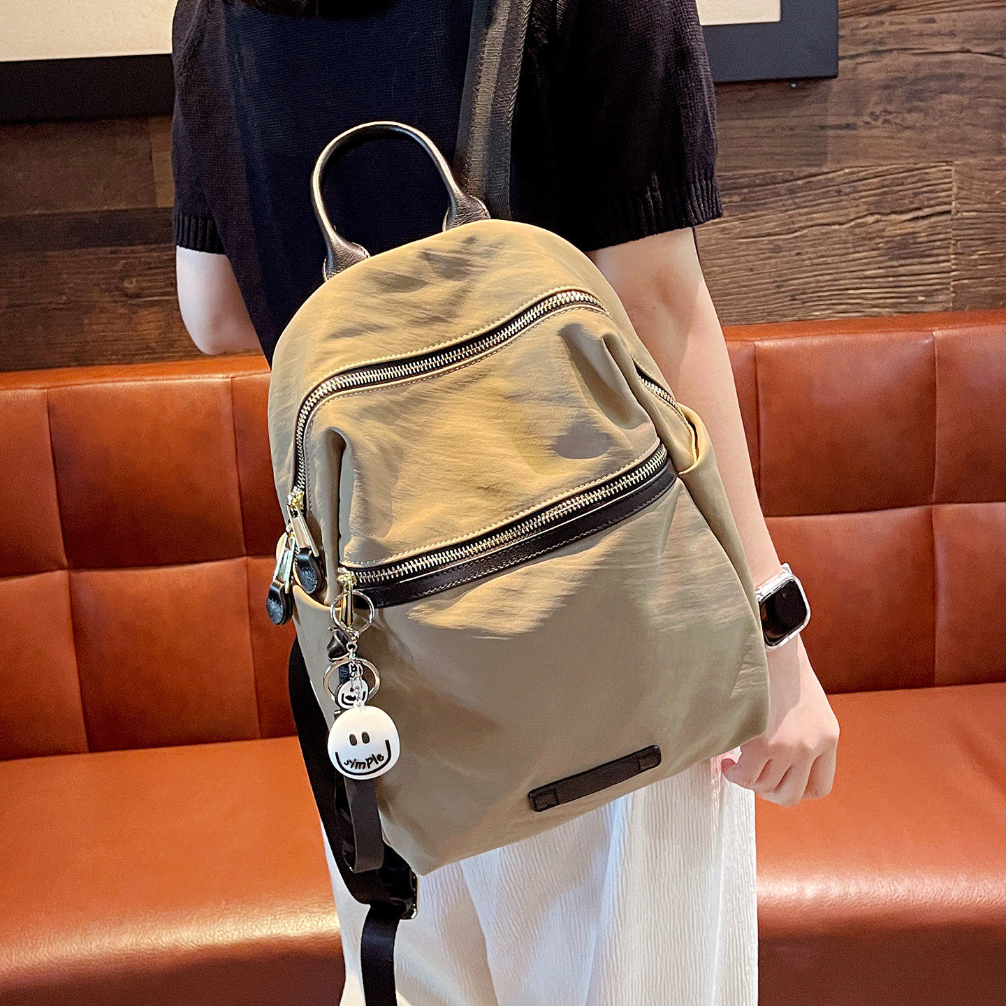 法国DUDK高级感轻便双肩包女新款大容量防水旅行登山包通勤电脑包