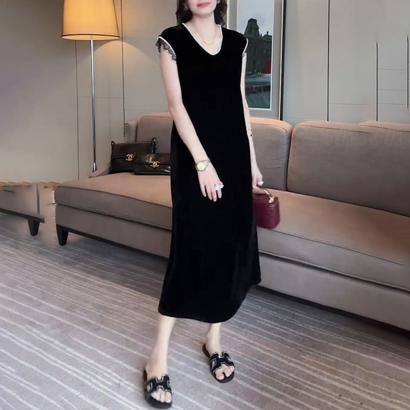 新中式国风黑色大码丝绒连衣裙女2025夏季新款蕾丝拼接珍珠裙子