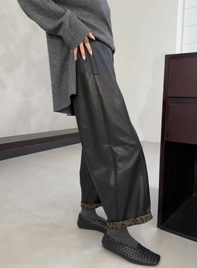 欧货高端定制黑色大码阔腿皮裤女2025冬季新款加厚高级慵懒休闲裤
