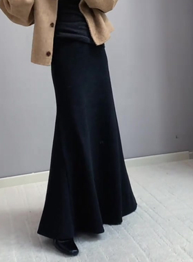 黑色高定大码丝绒贵妇包臀半身裙女2025秋季新款时髦洋气鱼尾长裙