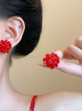 红色花球耳环超仙气质高级感耳钉女2026新款潮小众设计感高级耳饰
