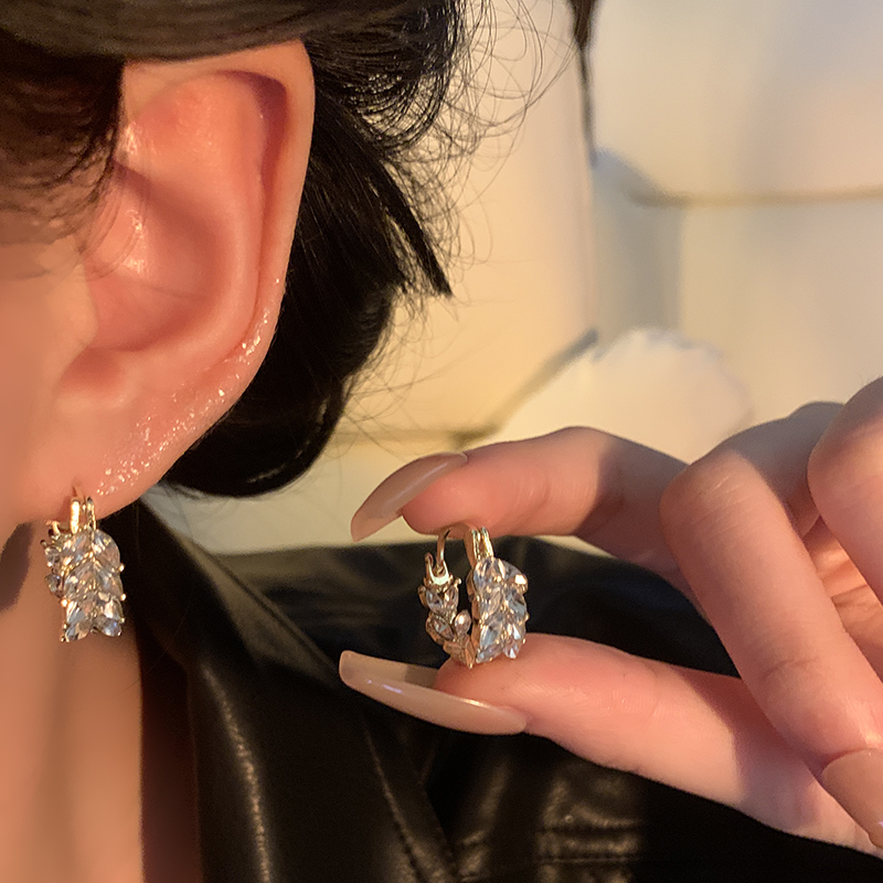 那片海独特麦穗锆石耳扣女