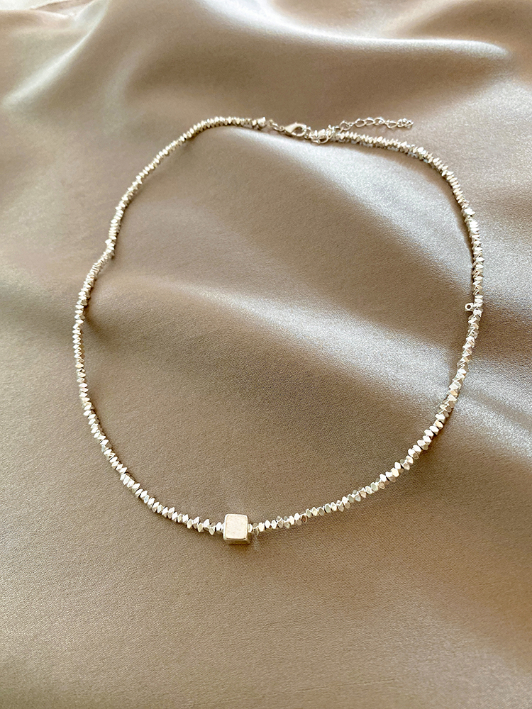 那片海高级感碎银子方块项链女