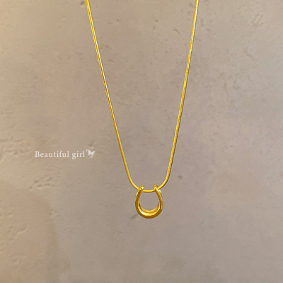 简约百搭金色时尚马蹄吊坠项链