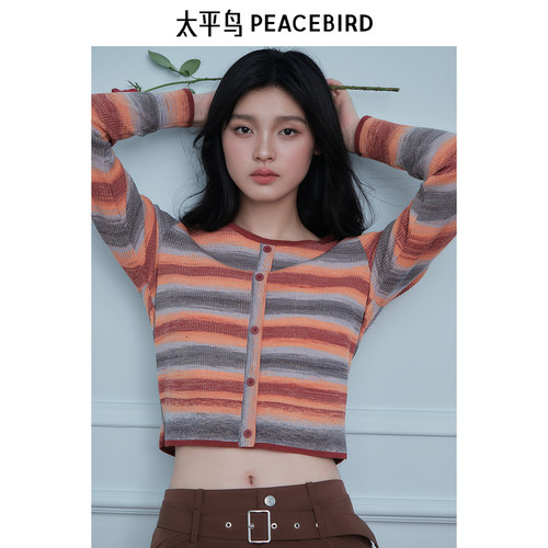 太平鸟女装2025春新款花纱针织衫