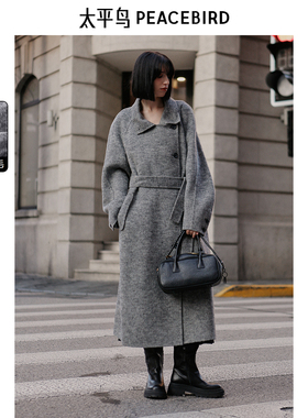 太平鸟女装呢大衣外套高级感冬季新款长款过膝立领羊毛A1AAE4477