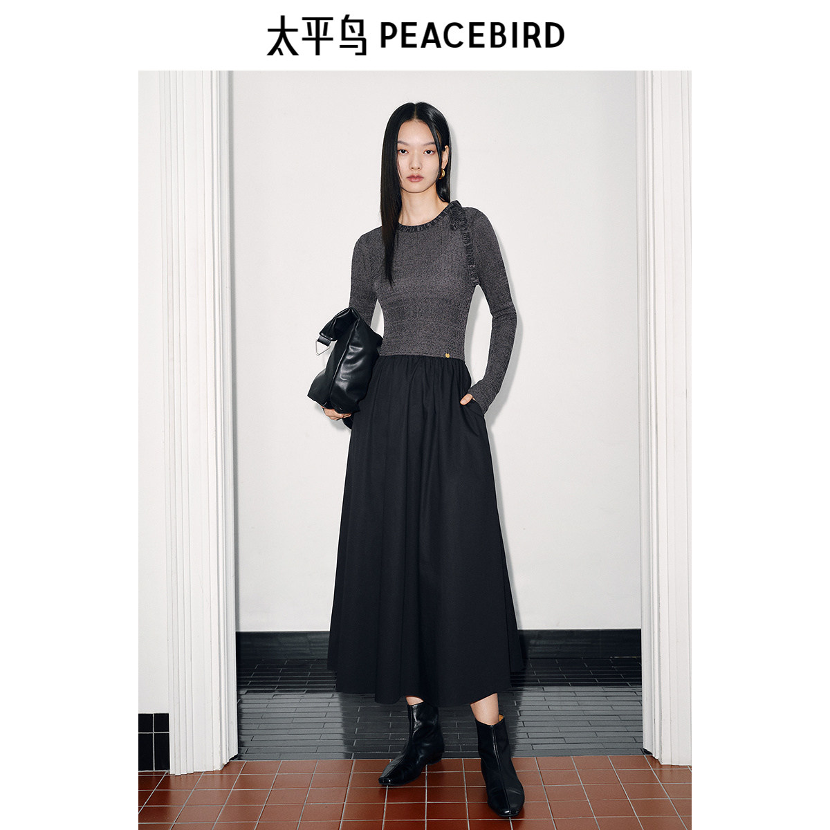 太平鸟针织拼接连衣裙女长袖2025春季新款法式气质长款收腰绑带