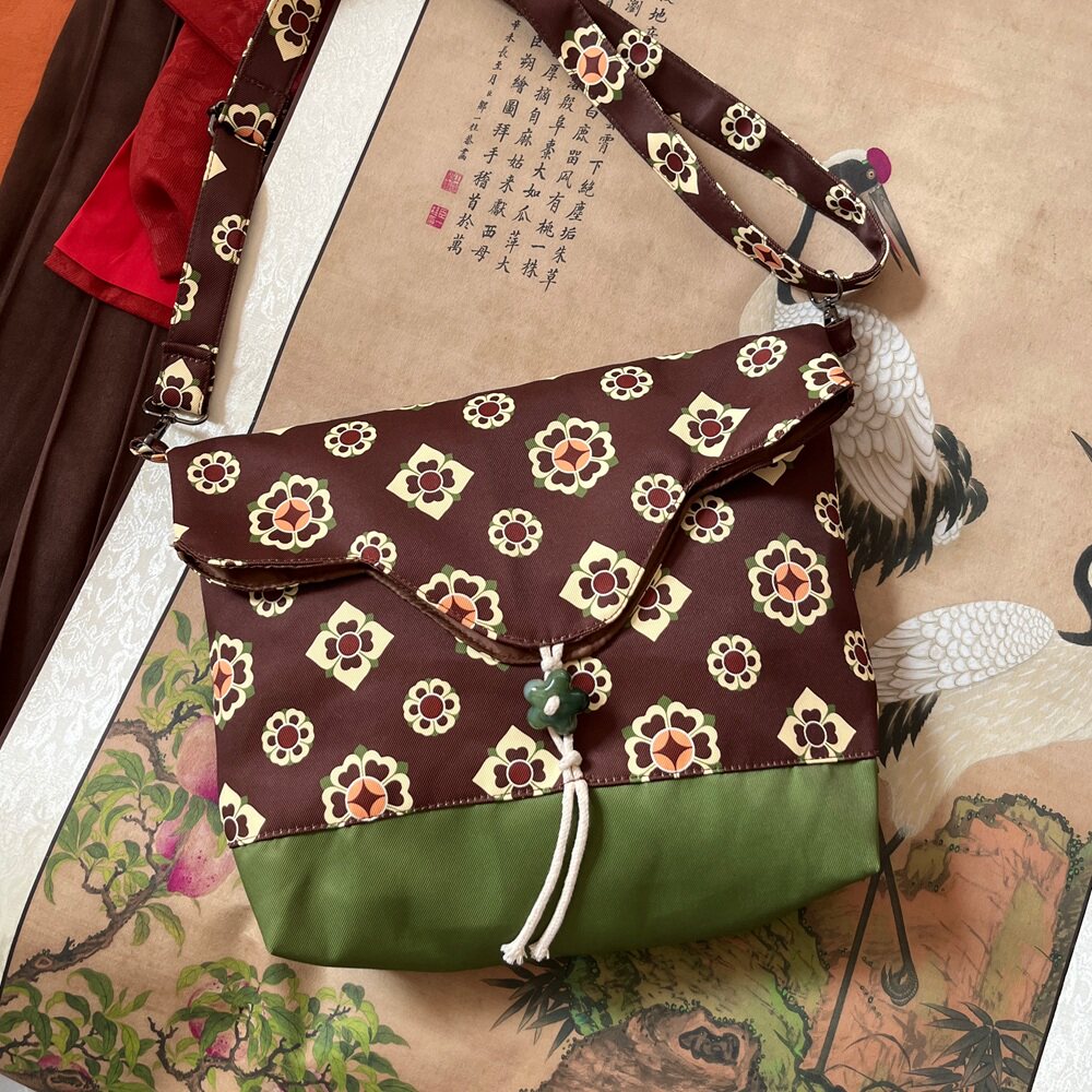 汉服古风团花百搭斜挎包货郎包包轻便宝相花花瓣包汉元素穿搭复古