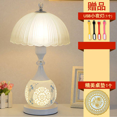 新品床头柜灯一体欧式简约台灯家用温馨浪漫玻璃灯罩陶瓷床头柜台