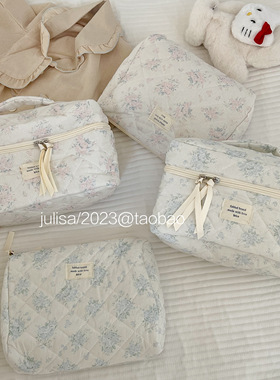 定制原创正品，温温柔柔海盐蓝花朵化妆包小众便携旅行洗漱收纳袋