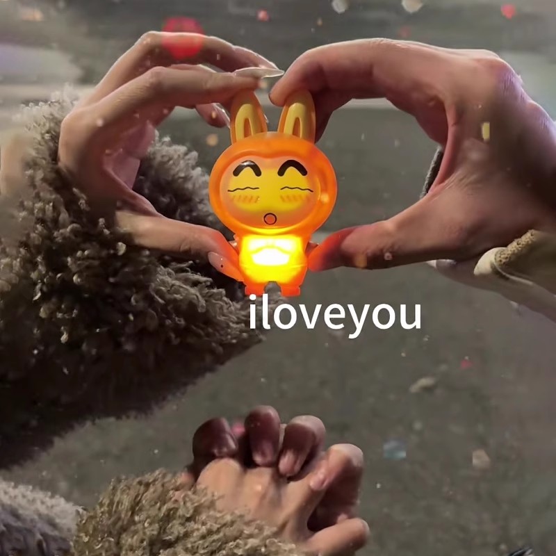 牵手感应会说iloveyou钥匙扣挂件