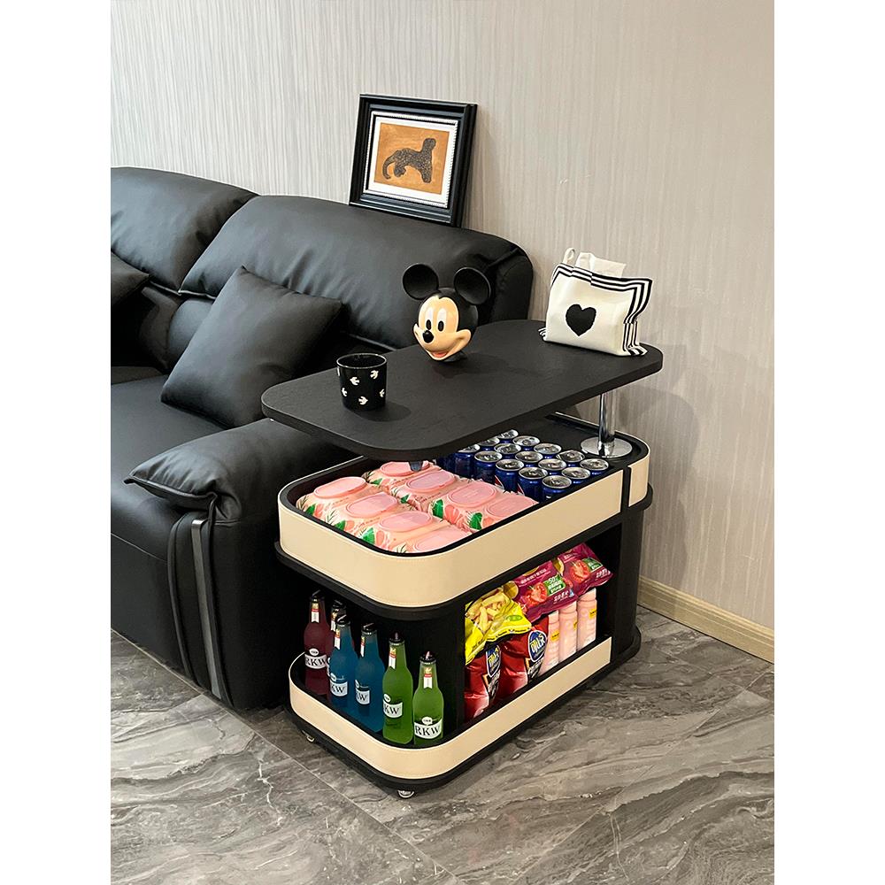 采购产品可移动沙发旁边的边桌，可访问的豪华和高端客厅与轮子，