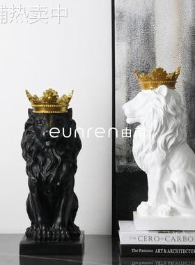 北欧创意轻奢黑色金皇冠狮子王样板间客厅办公室艺术软装饰品摆件