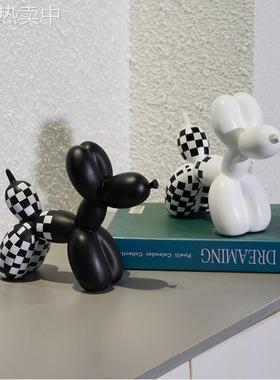 跨境黑白棋盘格子金嘴气球狗摆件家居客厅电视柜软装饰树脂工艺品