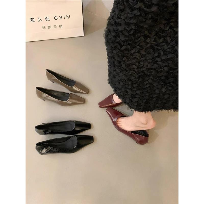 港风复古气质单鞋女春季20