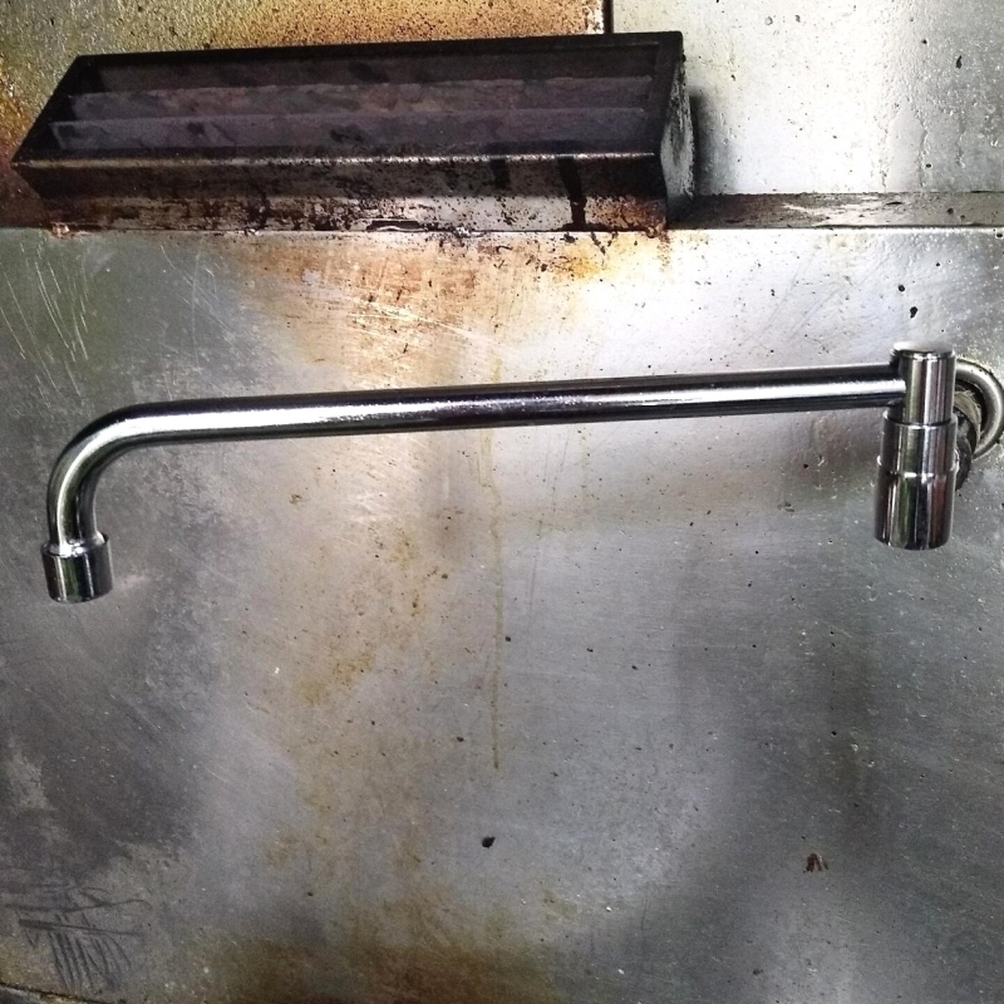 水龙头厨房厨师用电炒锅洗菜器炒炉摇摆水炉灶灶台开关半自动商用图片