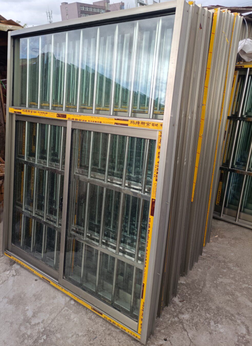 铝合金门窗农村自建房出租房活动板房乡下定做一体窗