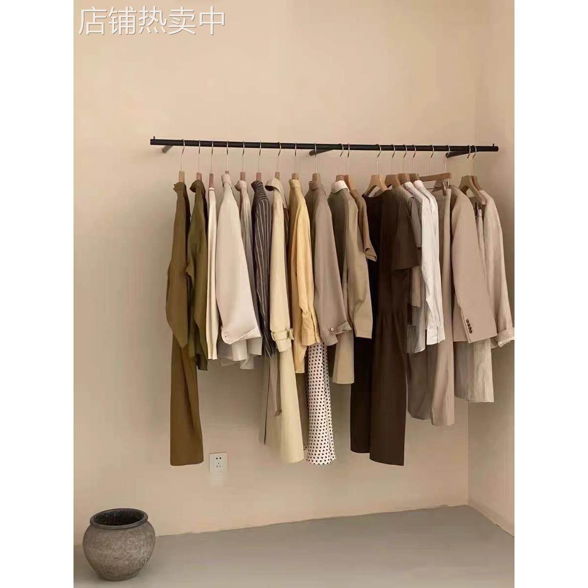 墙上壁挂展示架极简风哑光黑INS网红男女服装店挂衣架童装店上墙