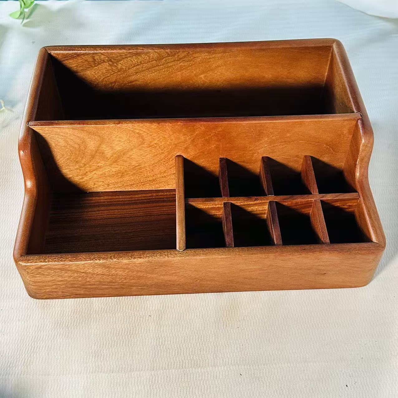 香樟木桌面化妆收纳盒