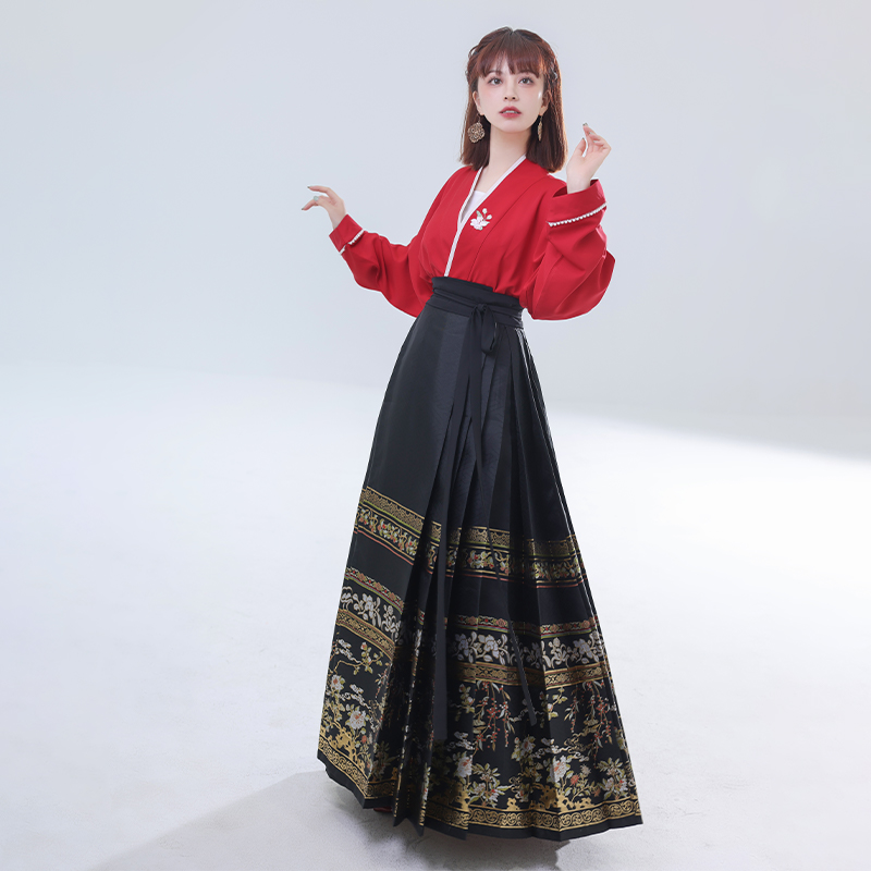 秋冬汉服织金仿妆花明马面裙