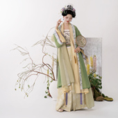 花朝记｜惊蛰｜宋制汉服对襟长衫 叠穿三裥裙吊带绣花绿色清新日常