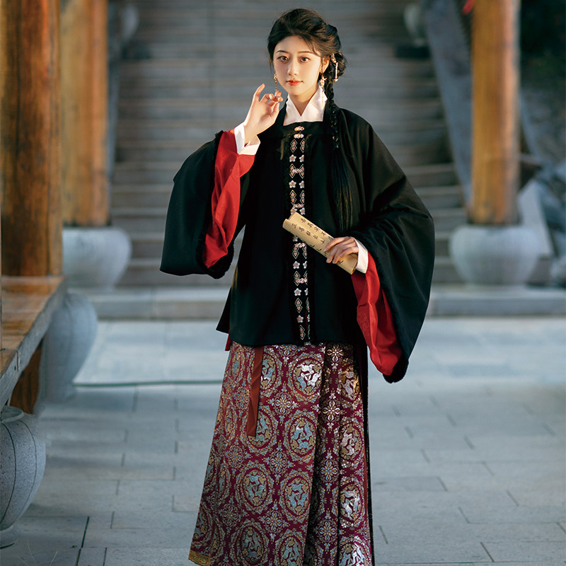 秋冬加绒汉服明制妆花马面裙图片