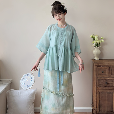 花朝记素圆领衫两片裙清新日常