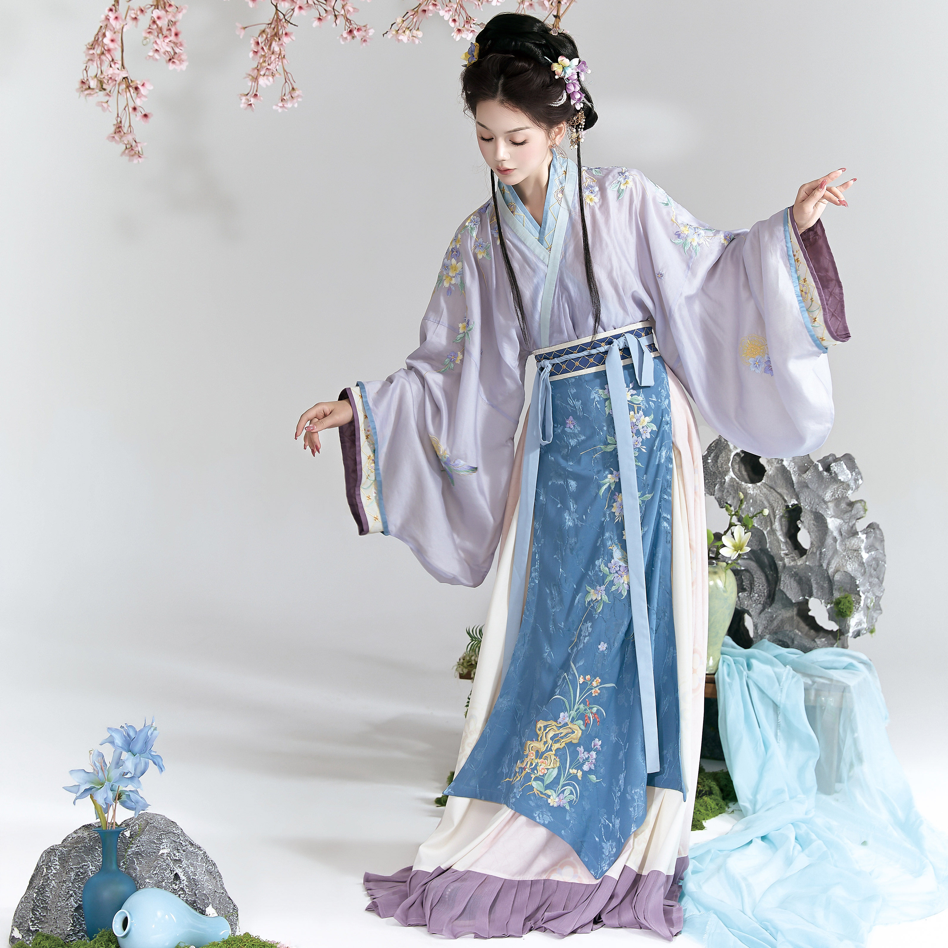 花朝记｜郁枝｜晋制汉服晋襦交窬裙蔽膝荷叶边垂胡袖绣花天丝传统