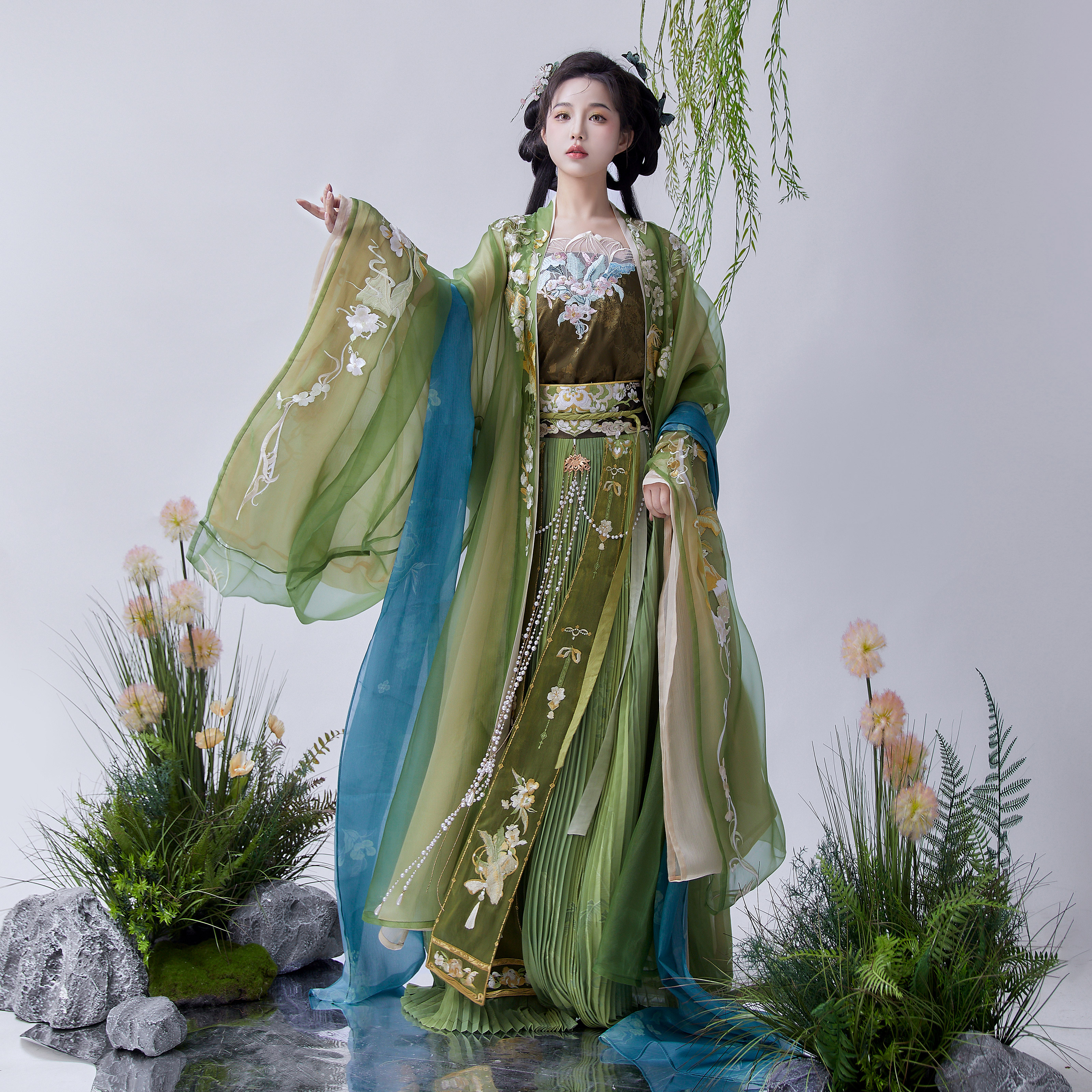 唐风汉服大袖衫诃子裙