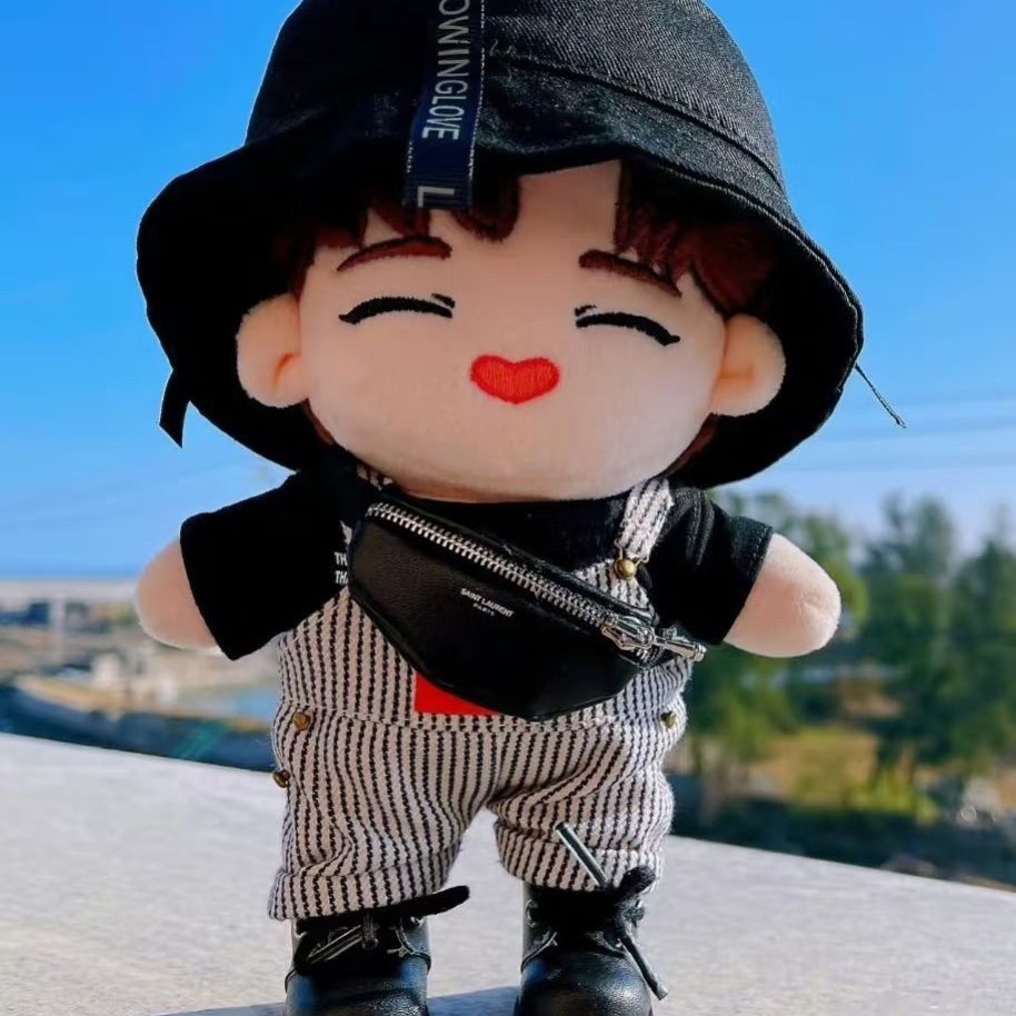 刘宇宁20cm棉花娃娃宇小宁属性明星同人周边玩偶公仔毛绒玩具礼物