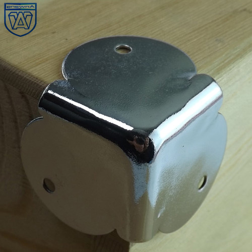 AW木箱包角包边 三面90度护角金属铁包角直角固定角码航空箱配件