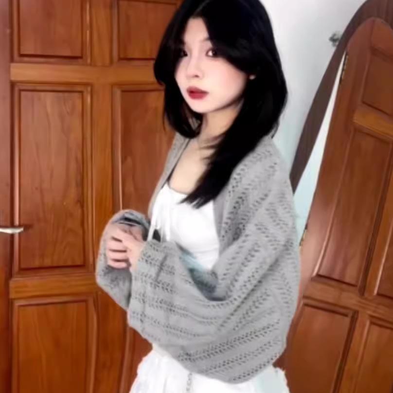 2025新款韩版防晒针织开衫女薄款镂空配吊带裙外搭披肩罩衫短款上