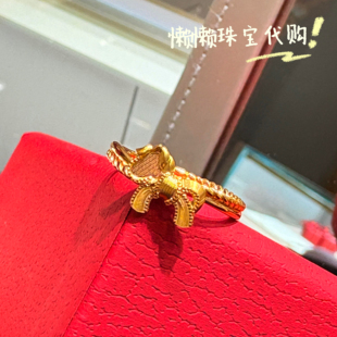 克减200 周大福专柜代购新款足金黄金蝴蝶结小马戒指计价送礼女生